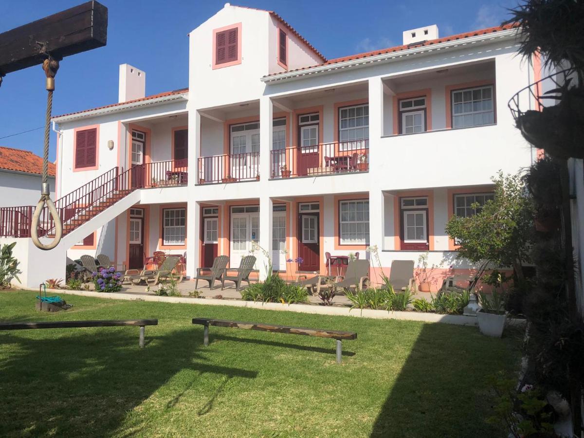 Apartamentos Sao Joao Horta  Bagian luar foto