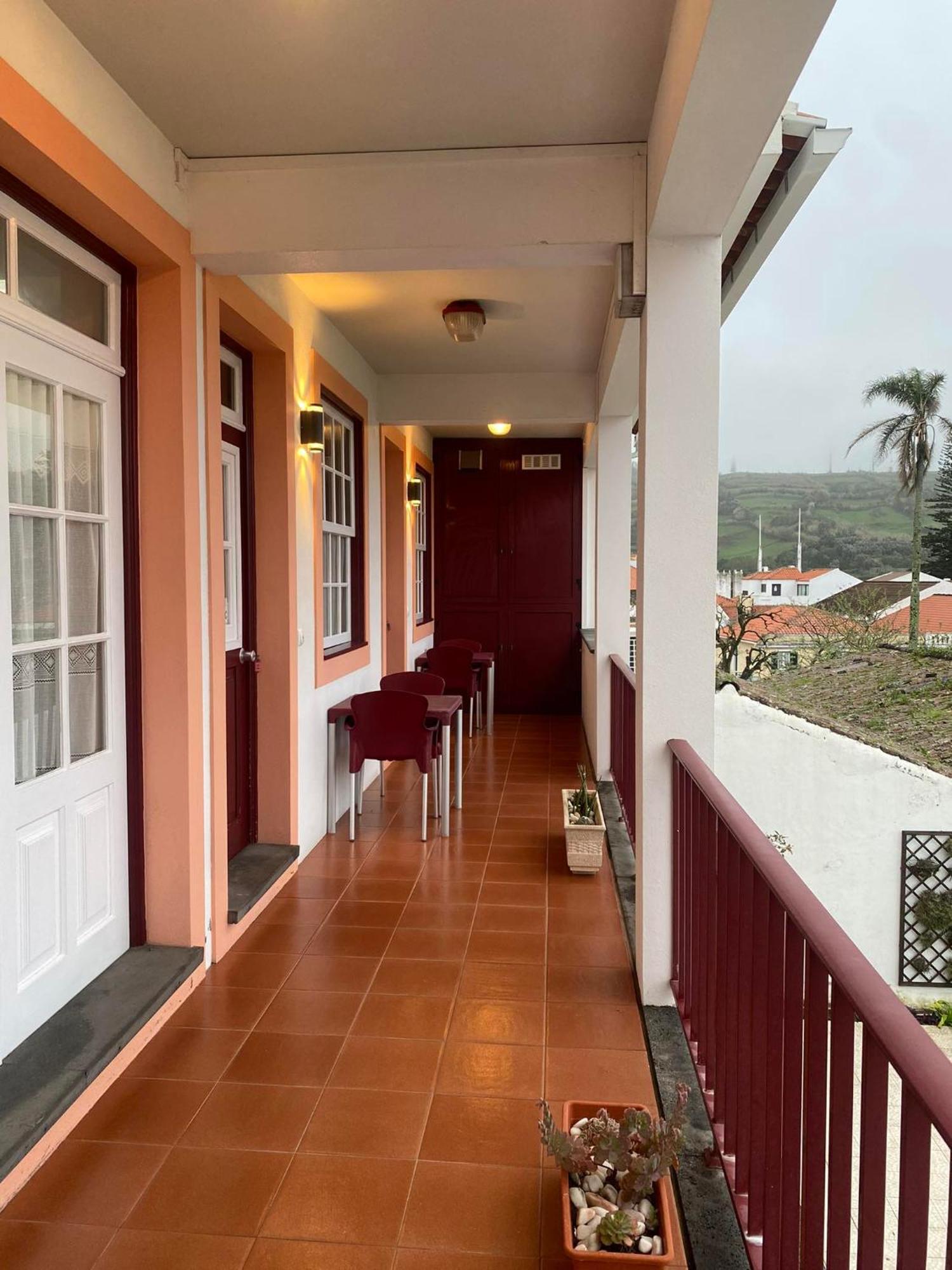 Apartamentos Sao Joao Horta  Bagian luar foto