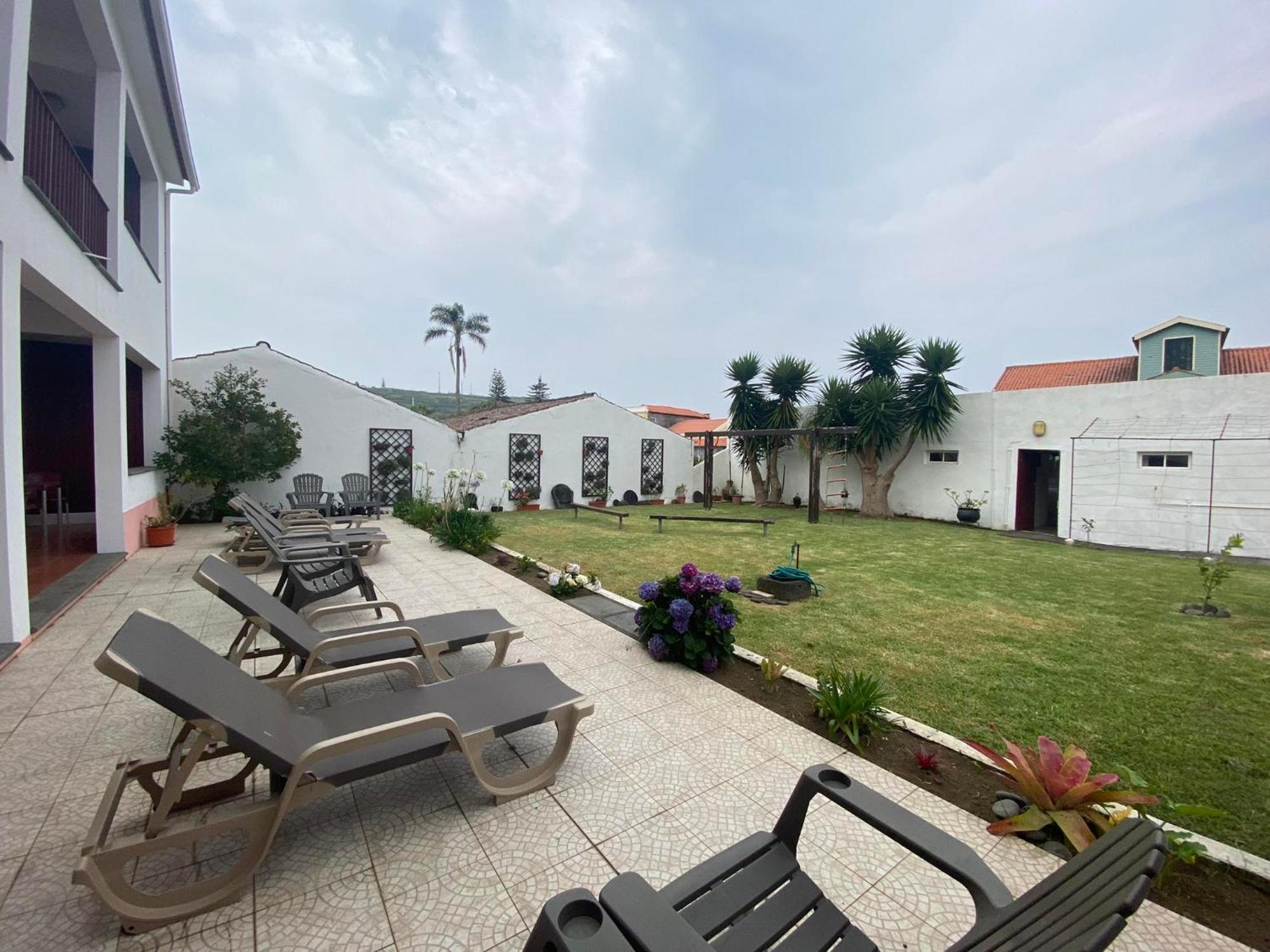 Apartamentos Sao Joao Horta  Bagian luar foto