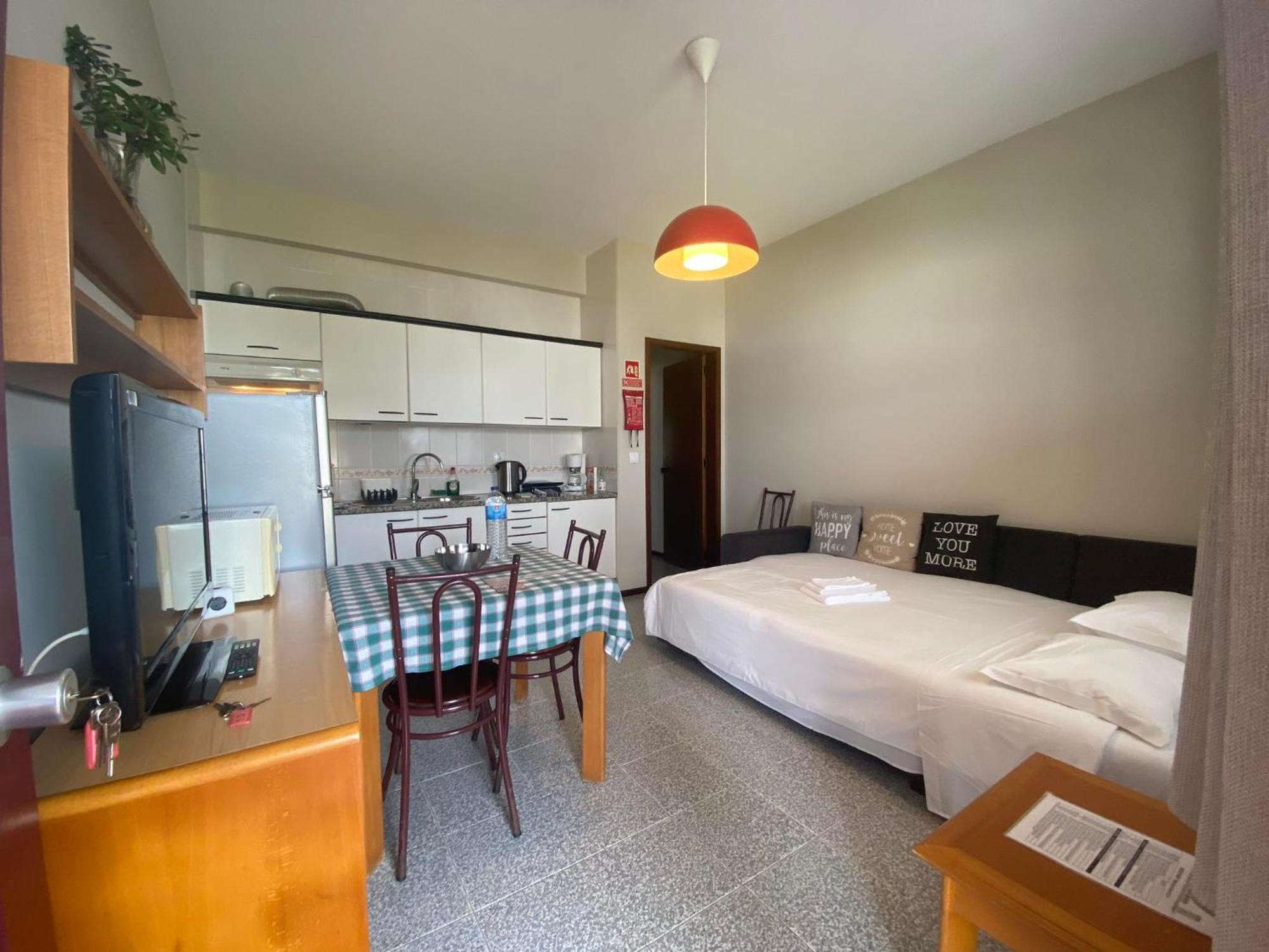 Apartamentos Sao Joao Horta  Bagian luar foto