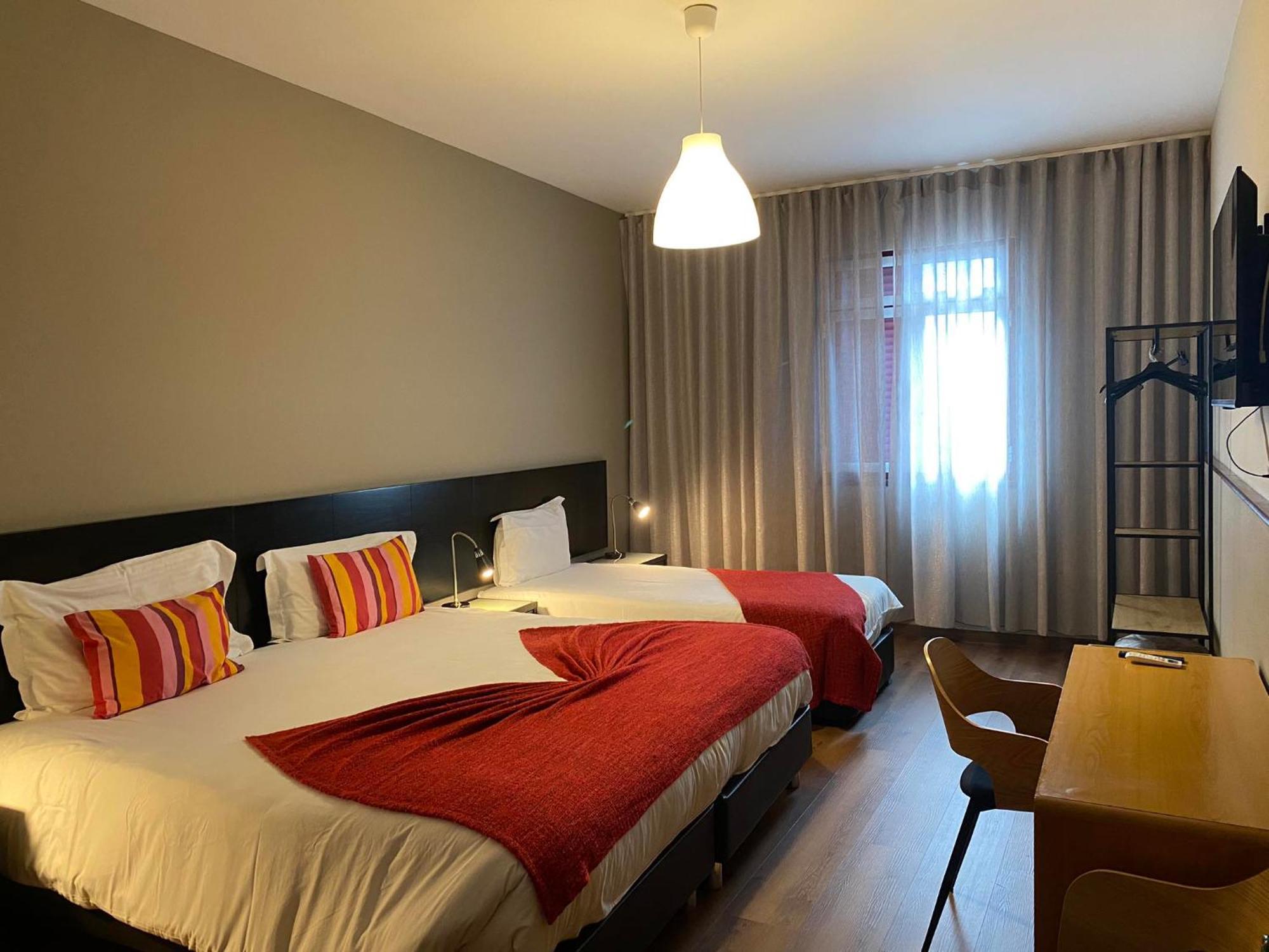 Apartamentos Sao Joao Horta  Bagian luar foto